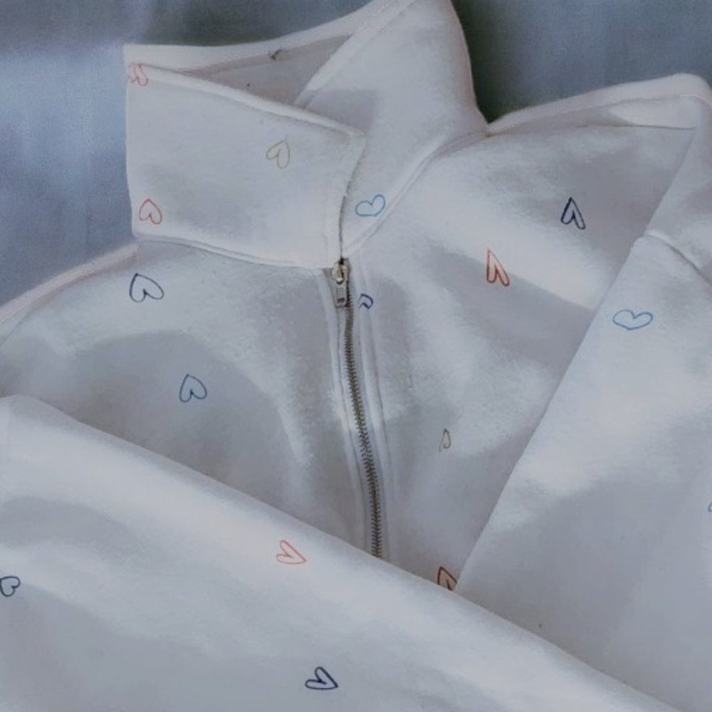 White Matching Jogger Set With Hearts! - image 4